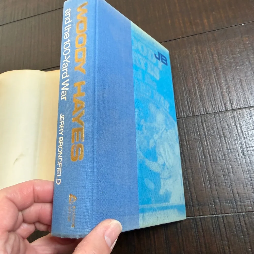 Woody Hayes and the 100-Yard War Jerry Brondfield 1974 First‎ Edition Hardcover